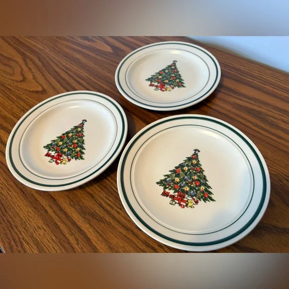 Stonewear Christmas Tree Salad Dessert Bread Plate 6 1/2” Holiday Present Train - Picture 2 of 8